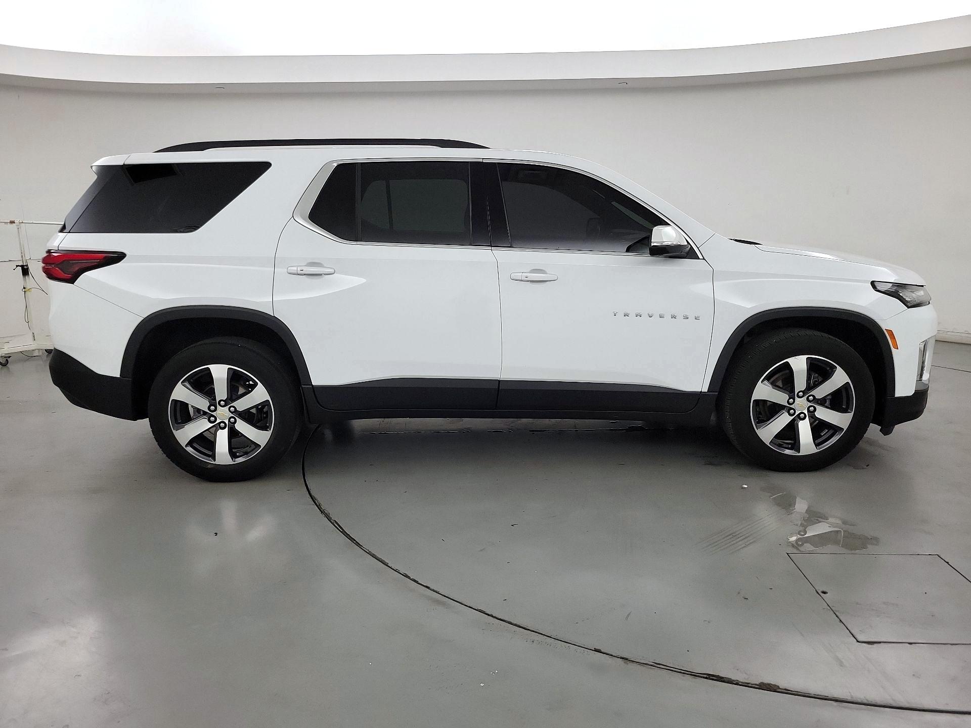 Thumbnail: 2023 Chevrolet Traverse - 4
