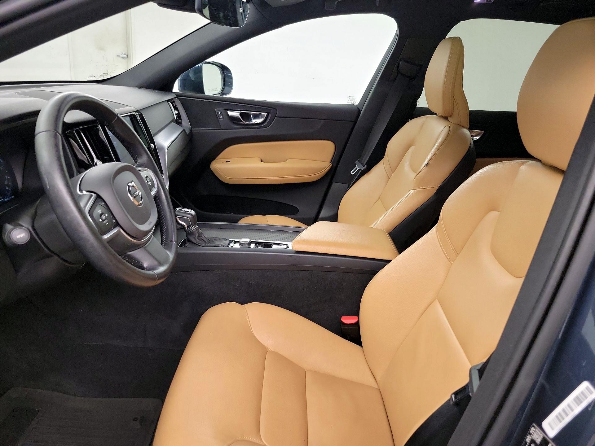 Thumbnail: 2020 Volvo XC60 - 11