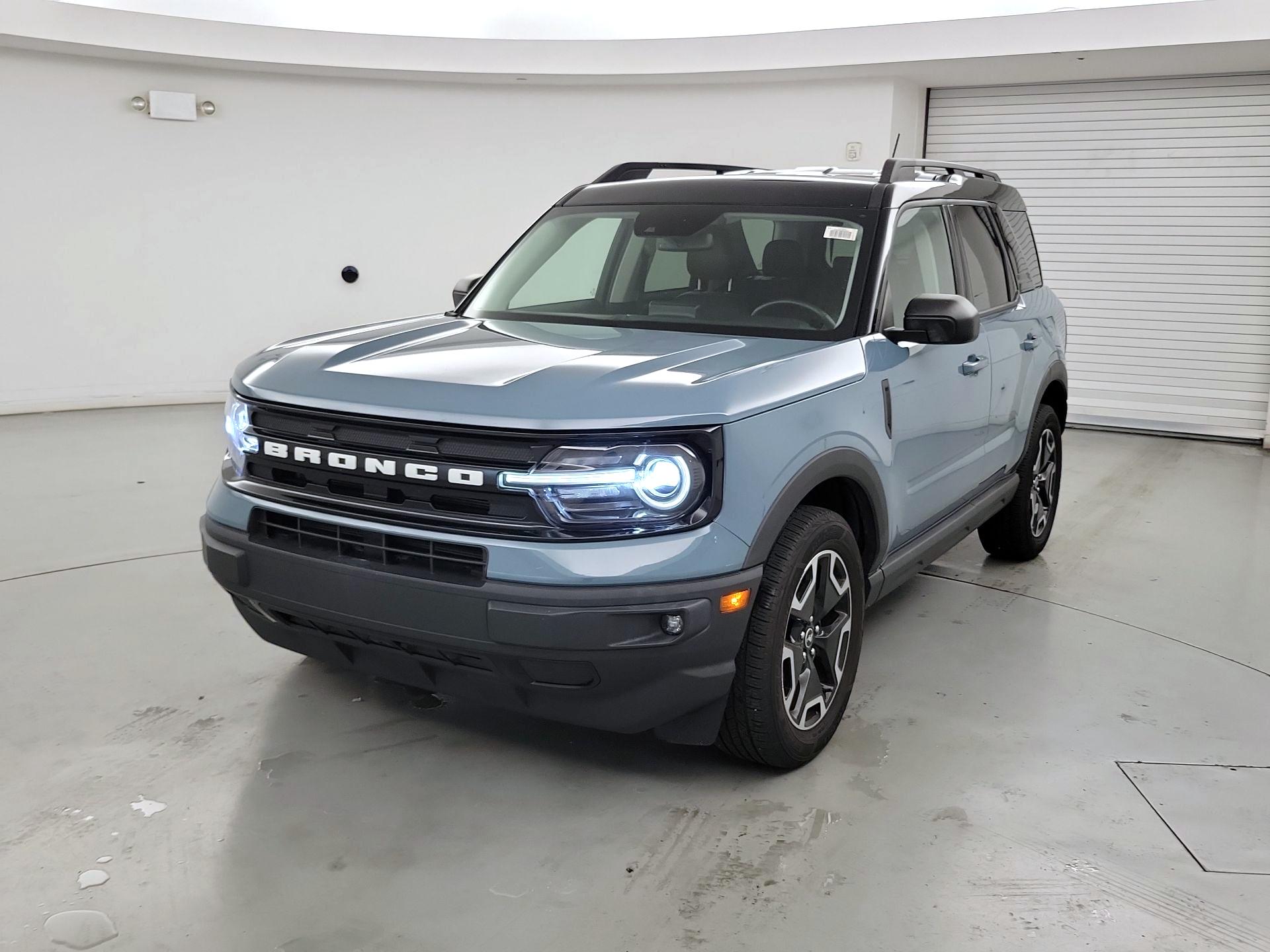 Thumbnail: 2021 Ford Bronco Sport - 3