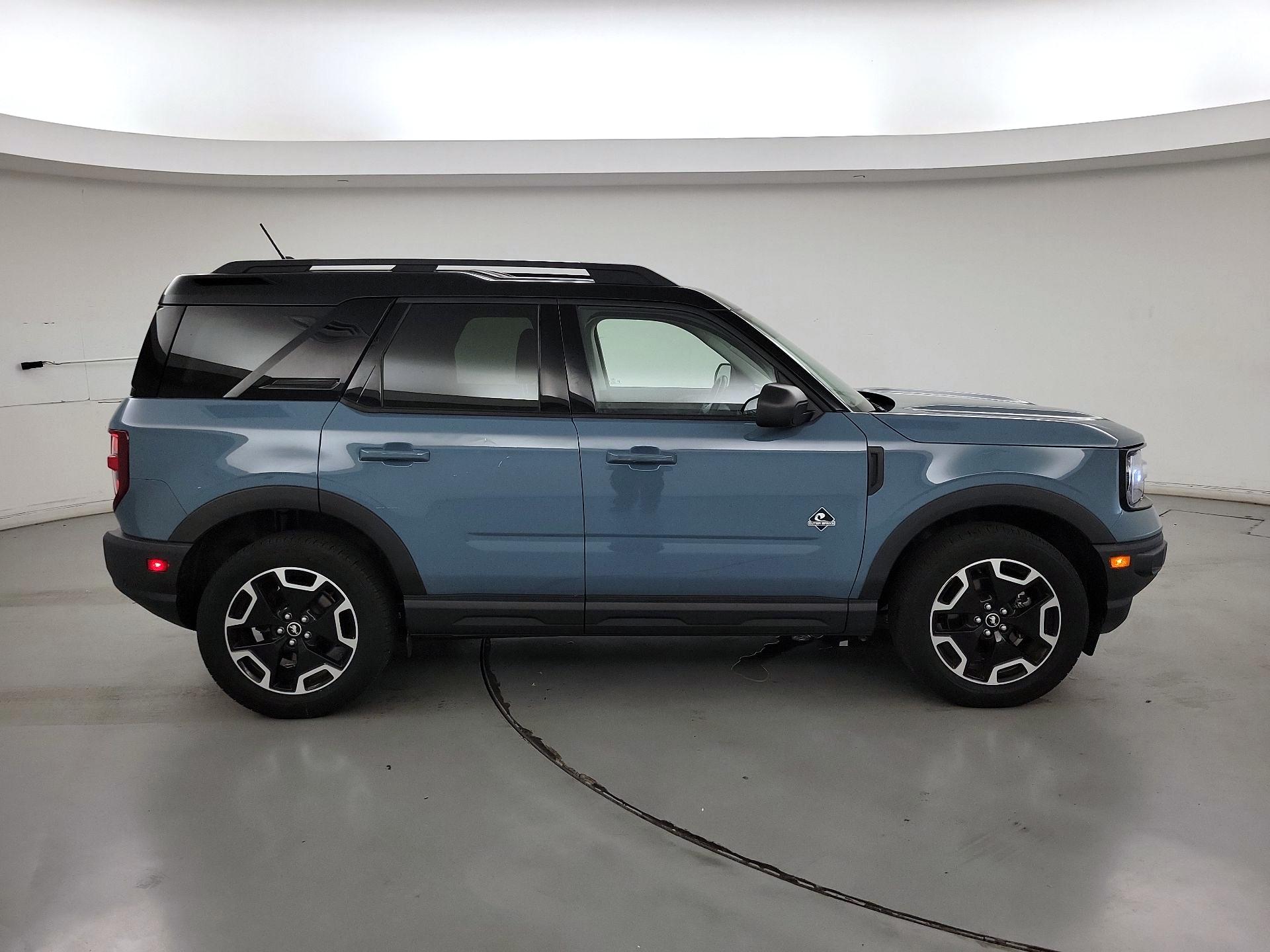 Thumbnail: 2021 Ford Bronco Sport - 4