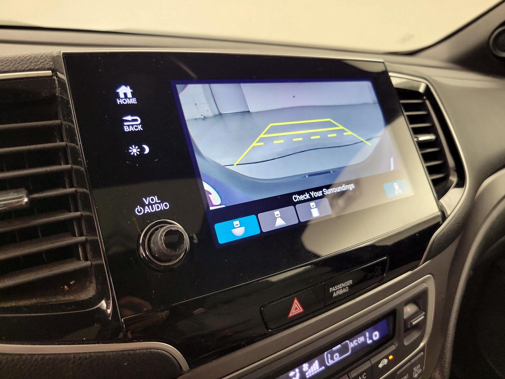 Thumbnail: 2019 Honda Passport - 14