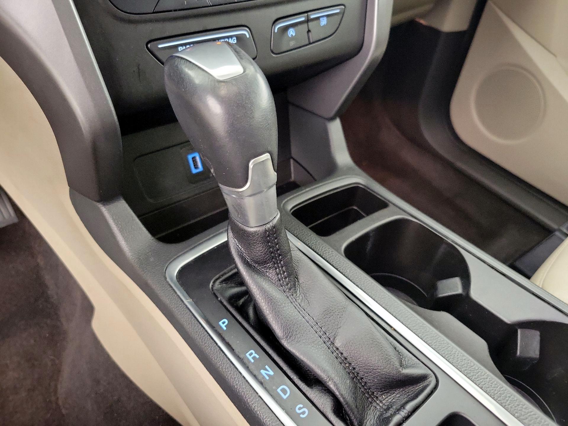 Thumbnail: 2017 Ford Escape - 17