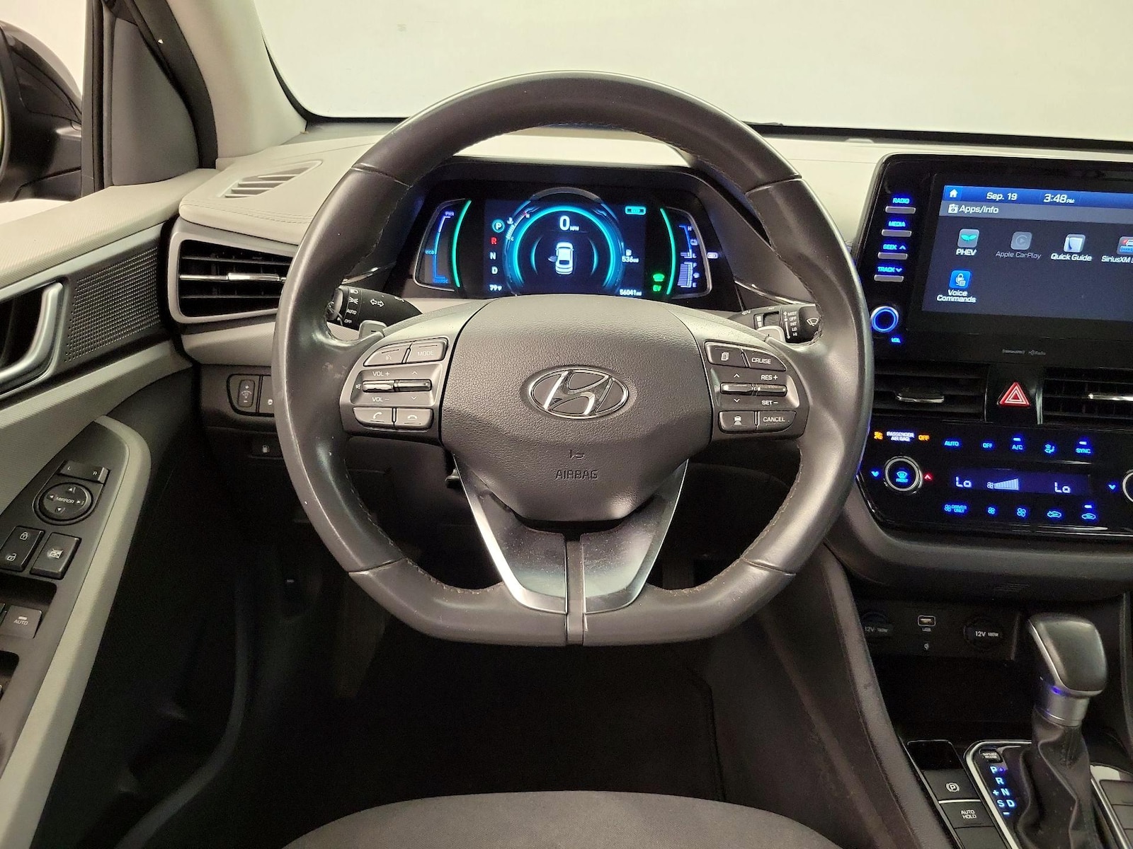2020 Hyundai IONIQ SEL - Photo 11