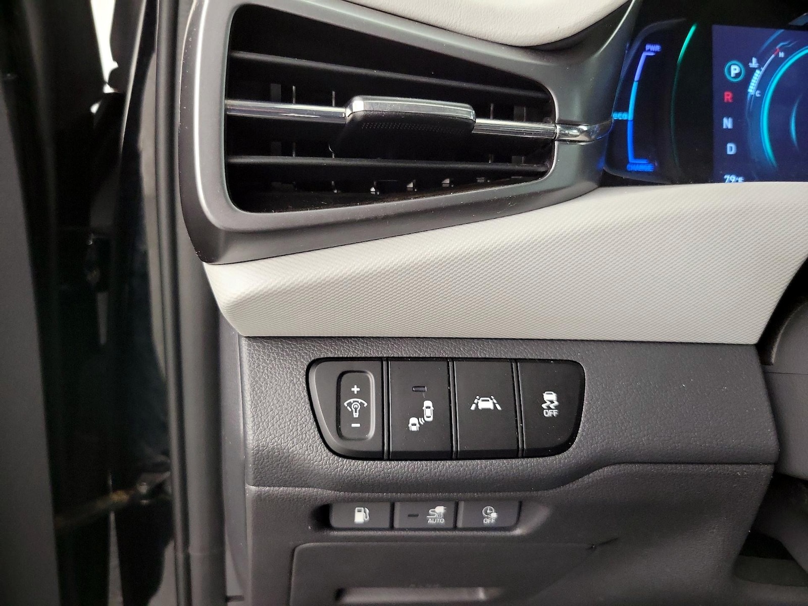 2020 Hyundai IONIQ SEL - Photo 14
