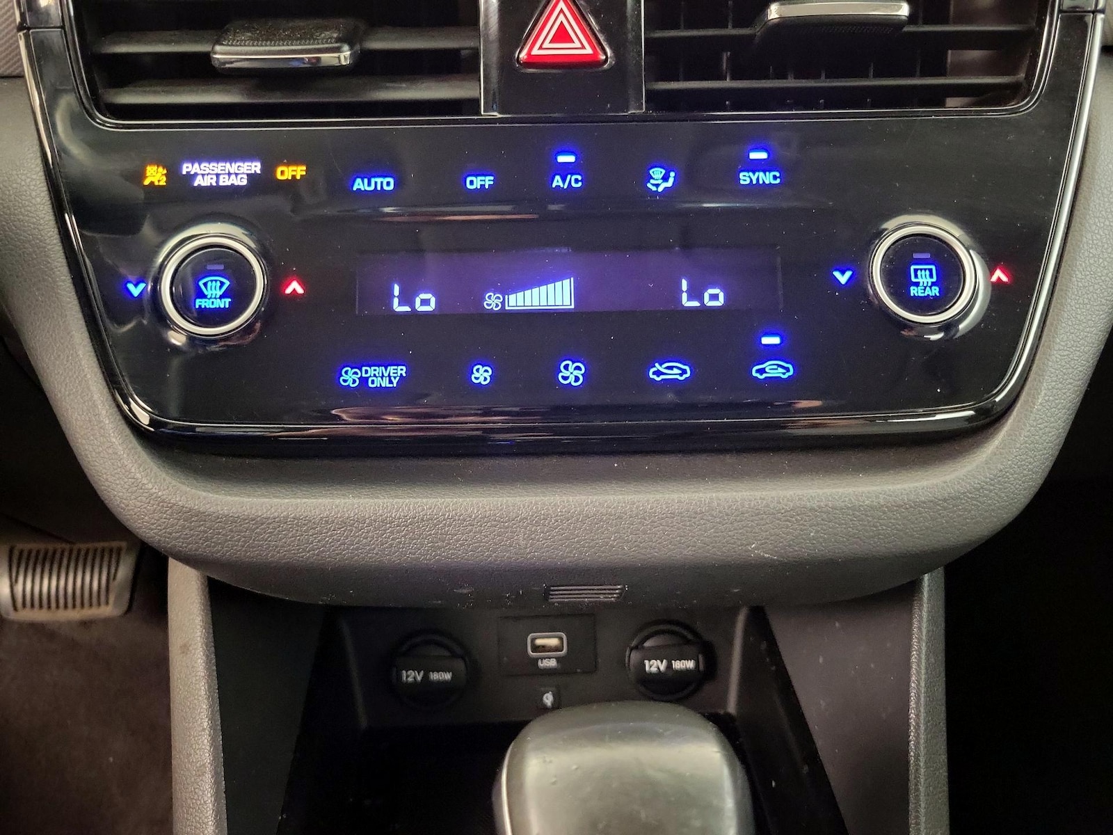 2020 Hyundai IONIQ SEL - Photo 17