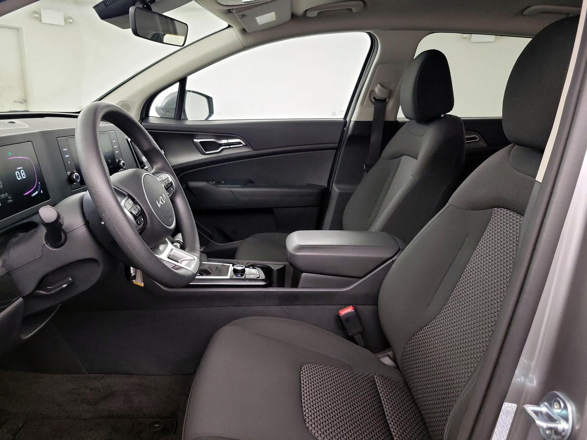 Thumbnail: 2025 Kia Sportage - 9