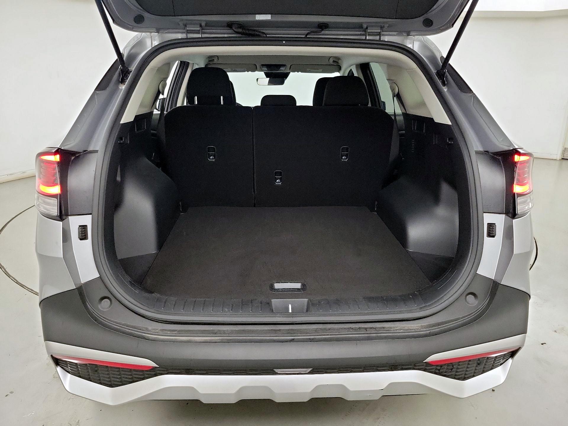 Thumbnail: 2025 Kia Sportage - 18