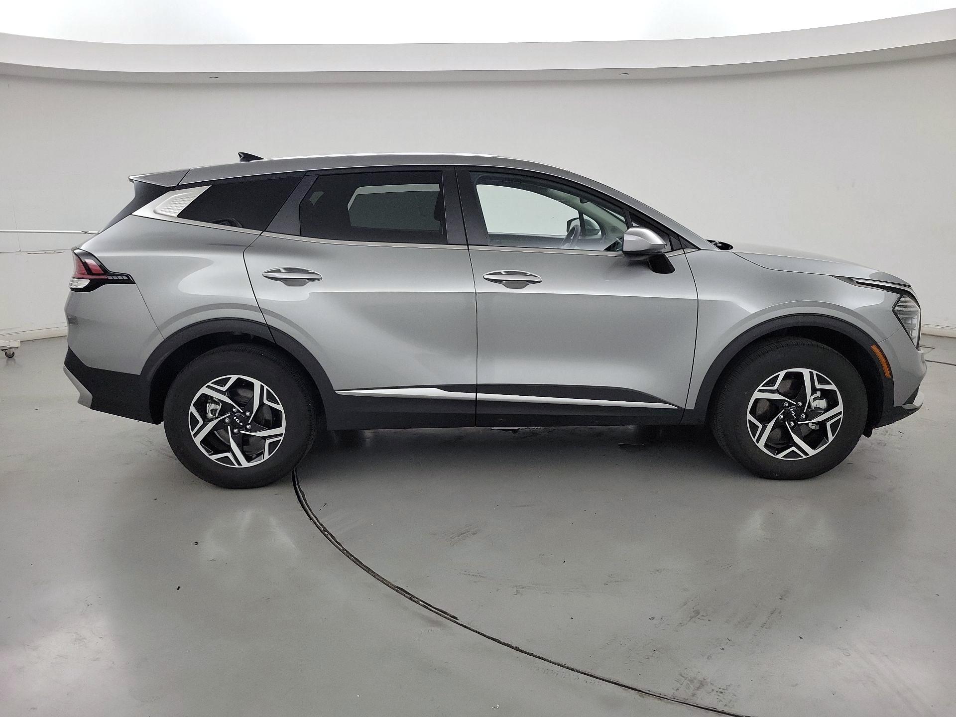 Thumbnail: 2025 Kia Sportage - 4
