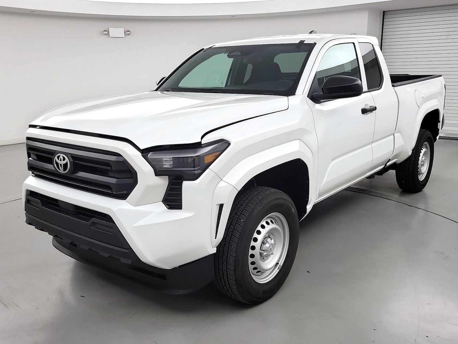 2025 Toyota Tacoma SR - Photo 3