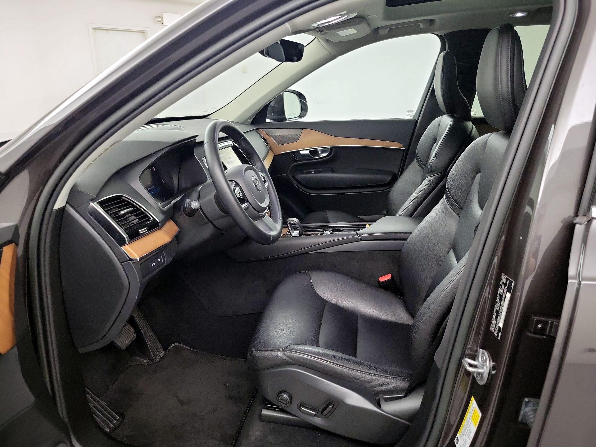 Thumbnail: 2023 Volvo XC90 - 9