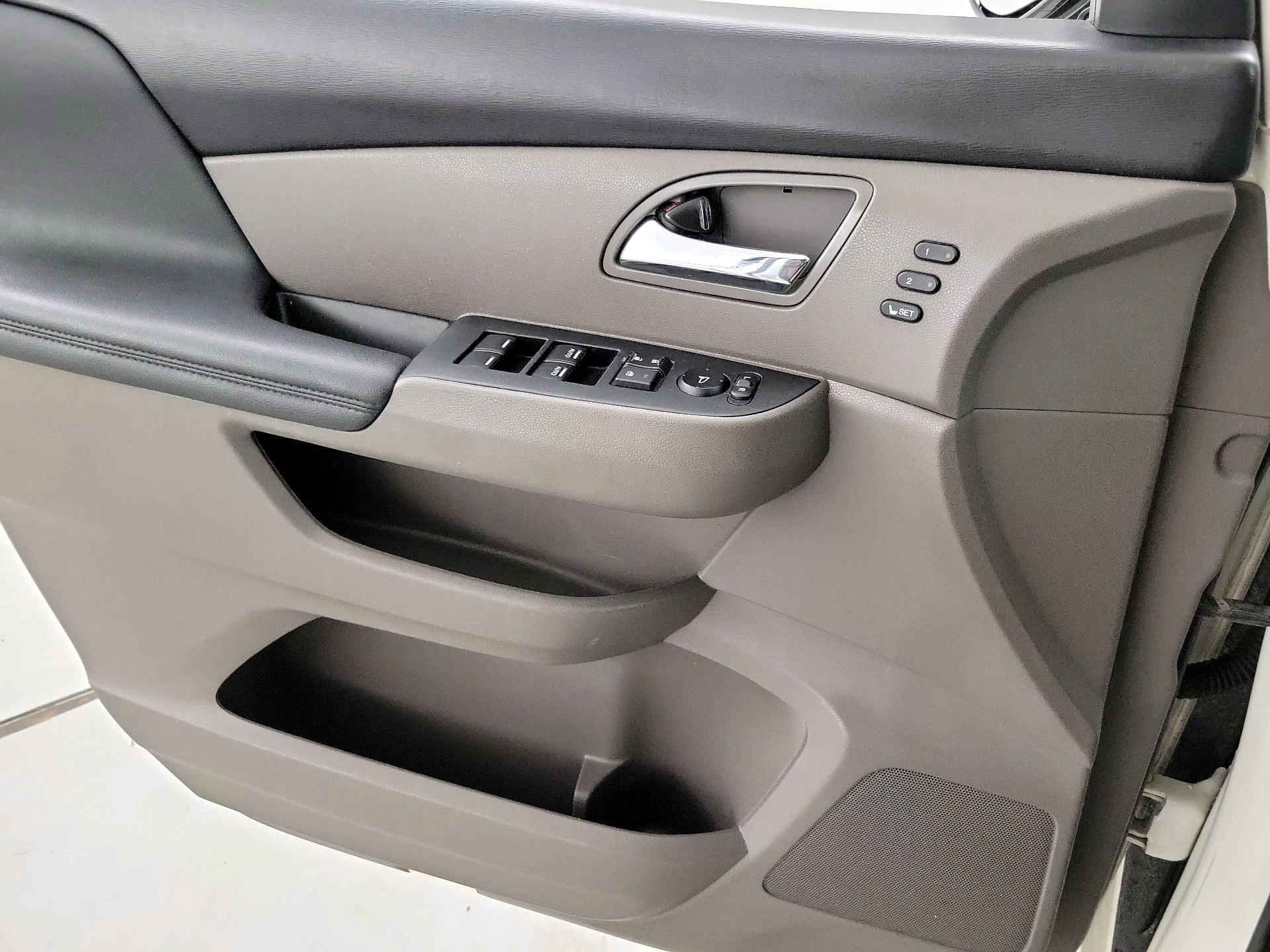 Thumbnail: 2017 Honda Odyssey - 12