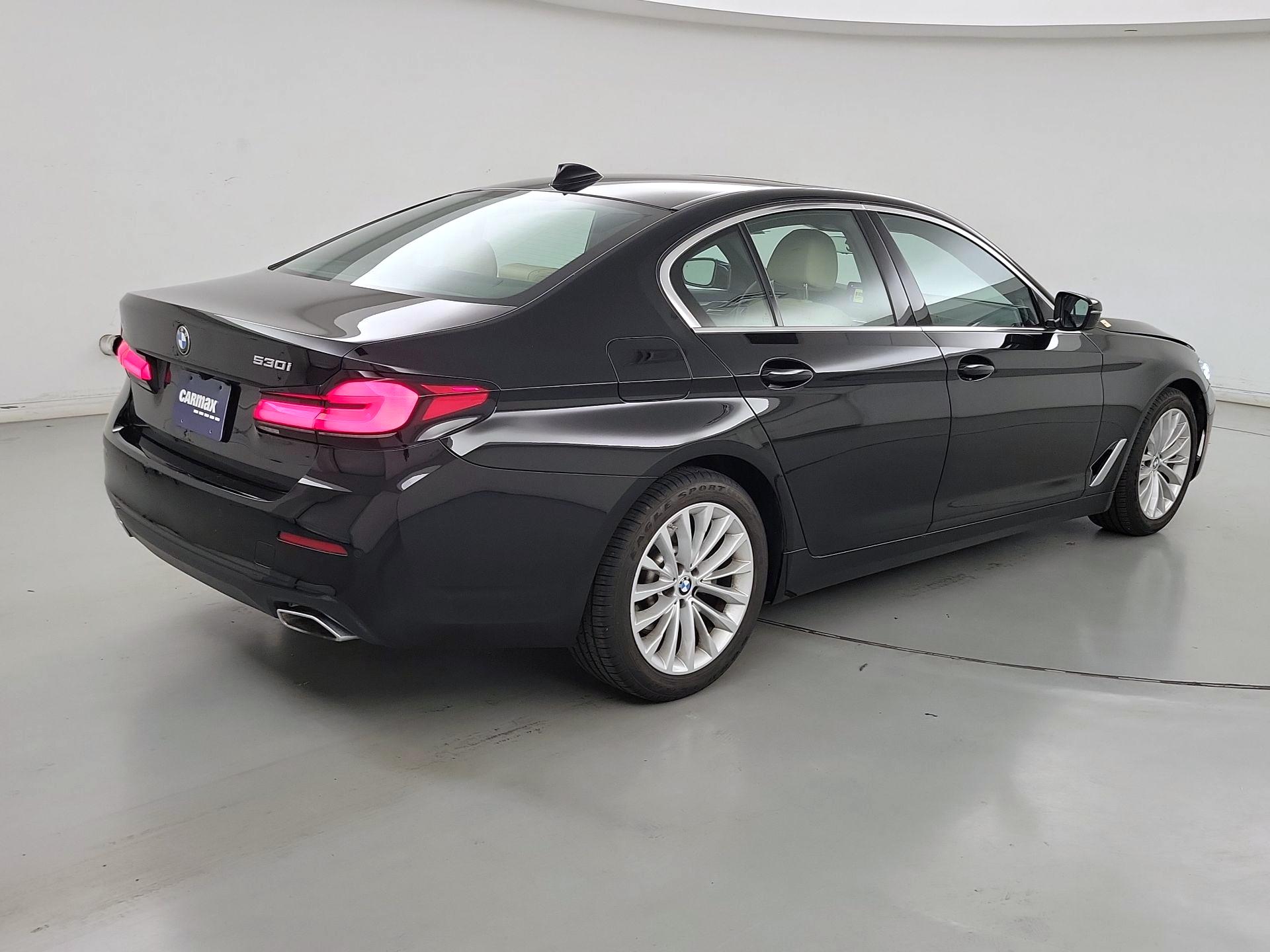 Thumbnail: 2023 BMW 5 Series - 5