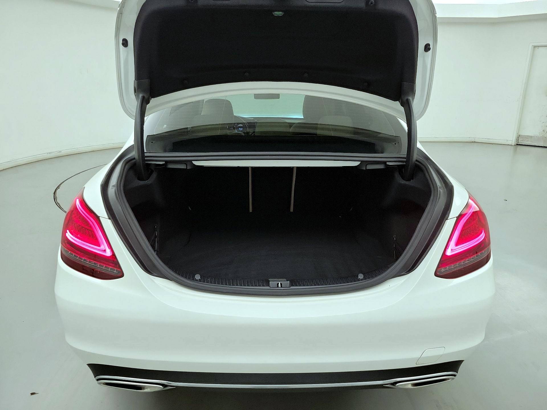 Thumbnail: 2021 Mercedes-Benz C-Class - 20