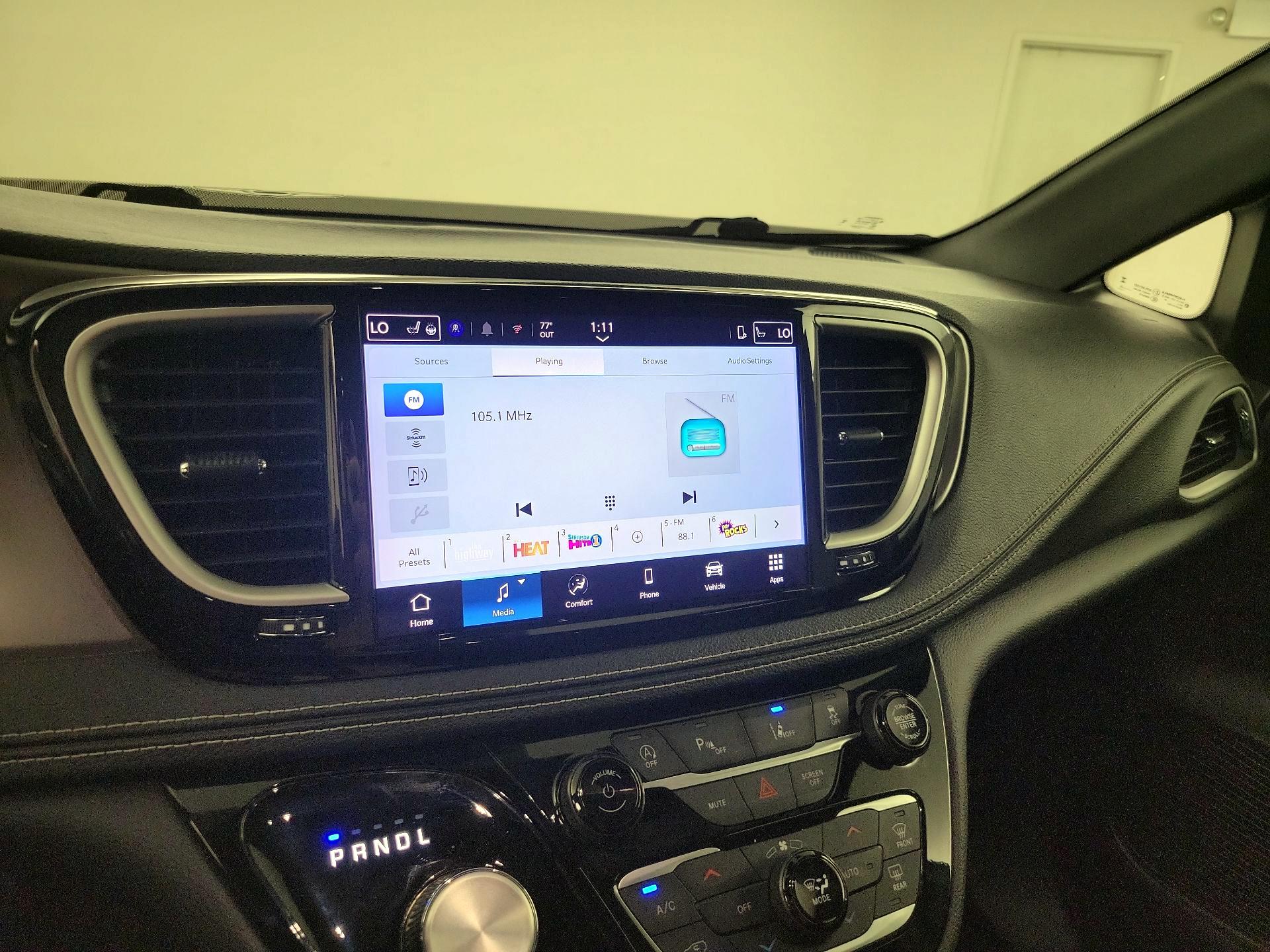 Thumbnail: 2025 Chrysler Pacifica - 13