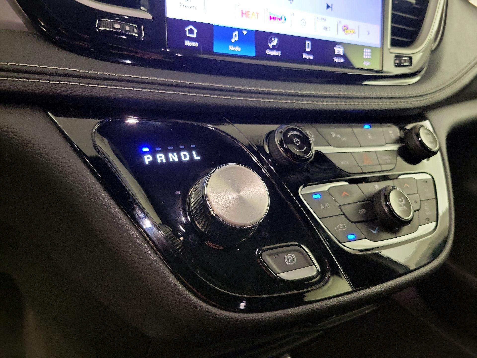 Thumbnail: 2025 Chrysler Pacifica - 15