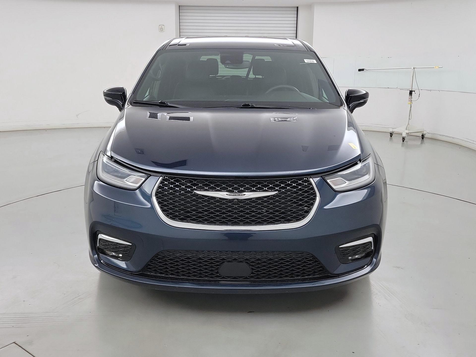 Thumbnail: 2025 Chrysler Pacifica - 2