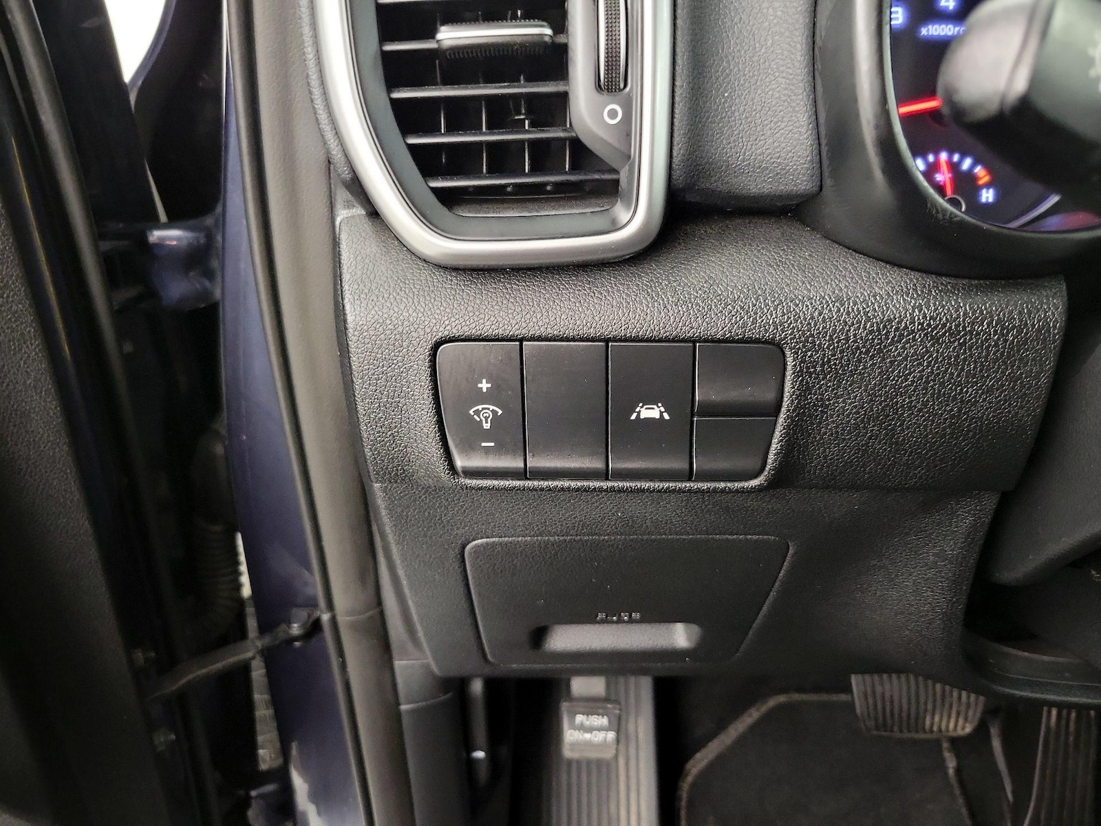 2020 Kia Sportage LX - Photo 14