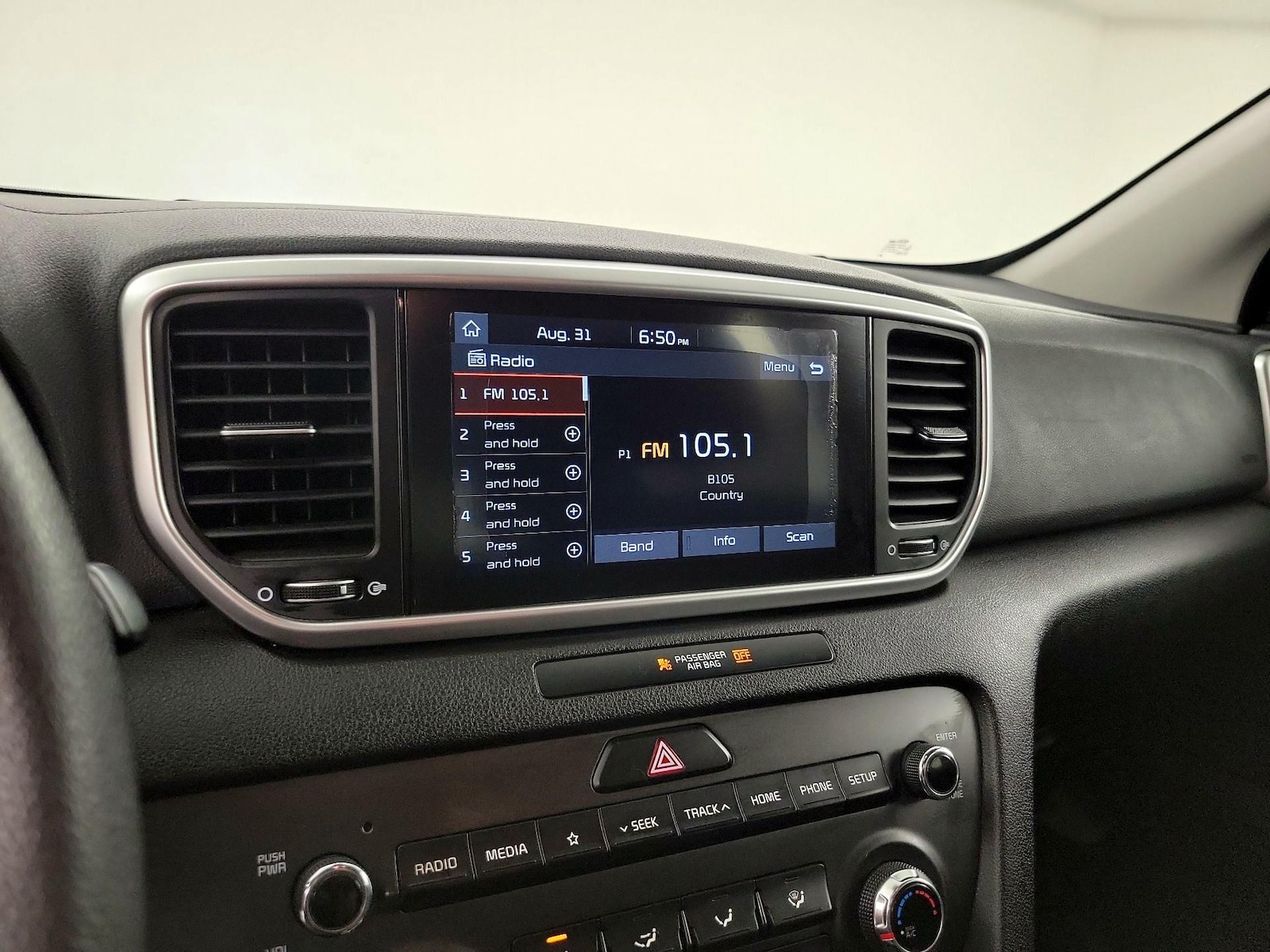 2020 Kia Sportage LX - Photo 16