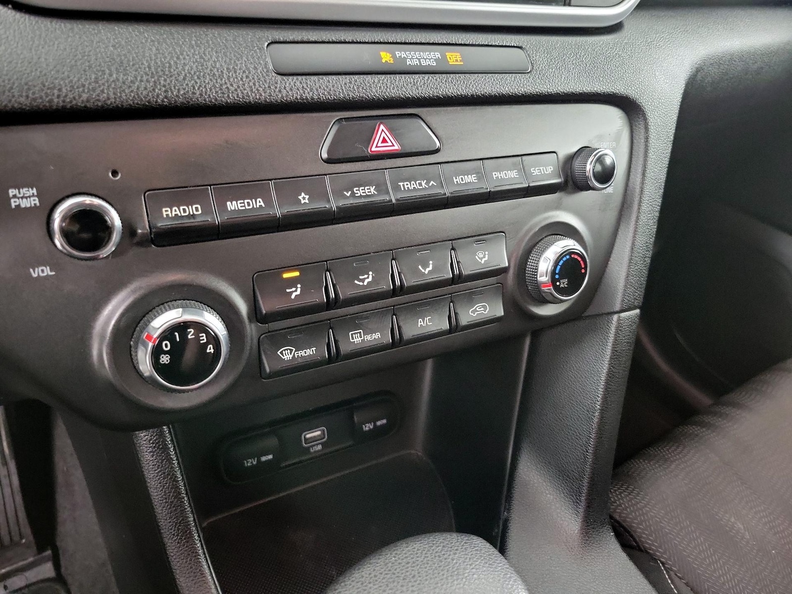 2020 Kia Sportage LX - Photo 17