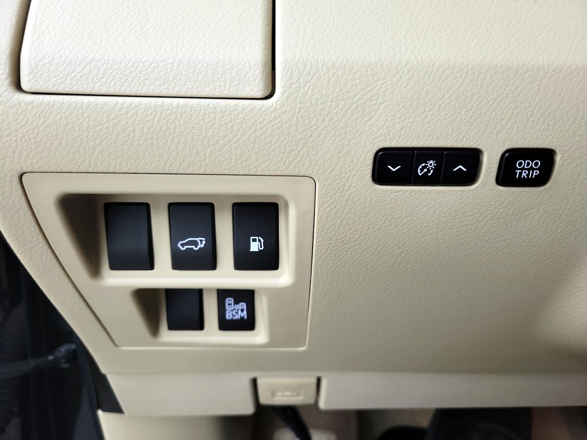 Thumbnail: 2015 Lexus RX - 11