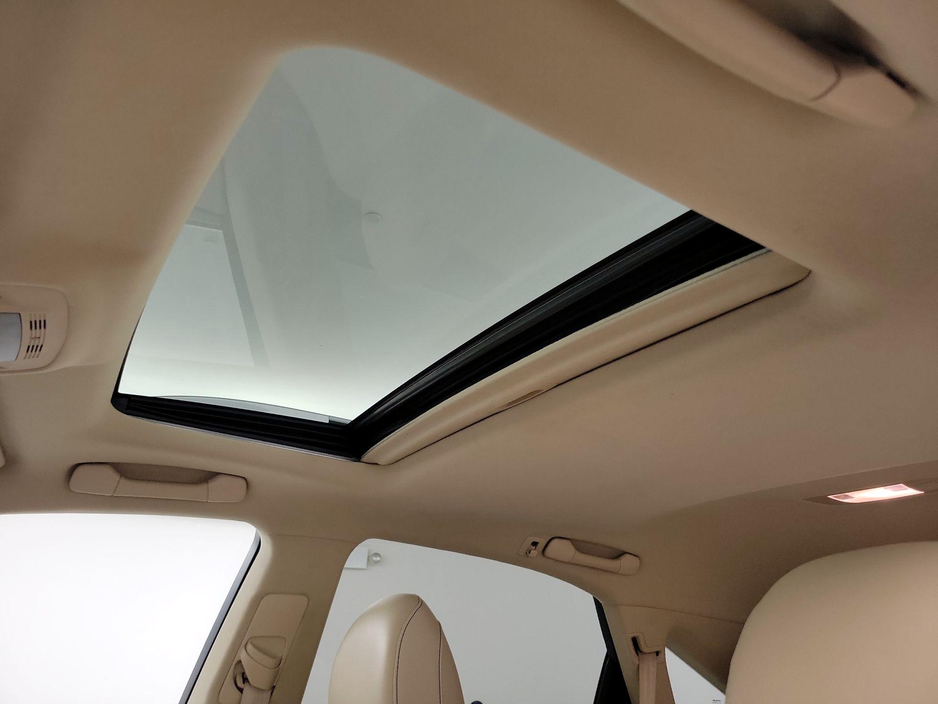 Thumbnail: 2015 Lexus RX - 17