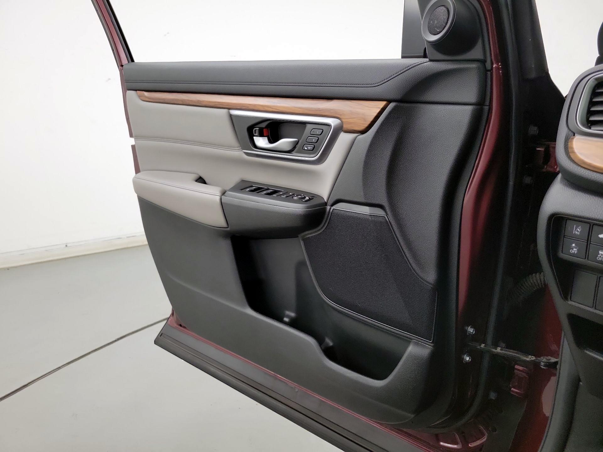 Thumbnail: 2017 Honda CR-V - 10