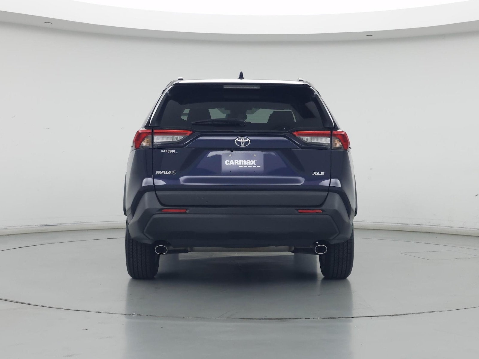 2025 Toyota RAV4 XLE - Photo 7