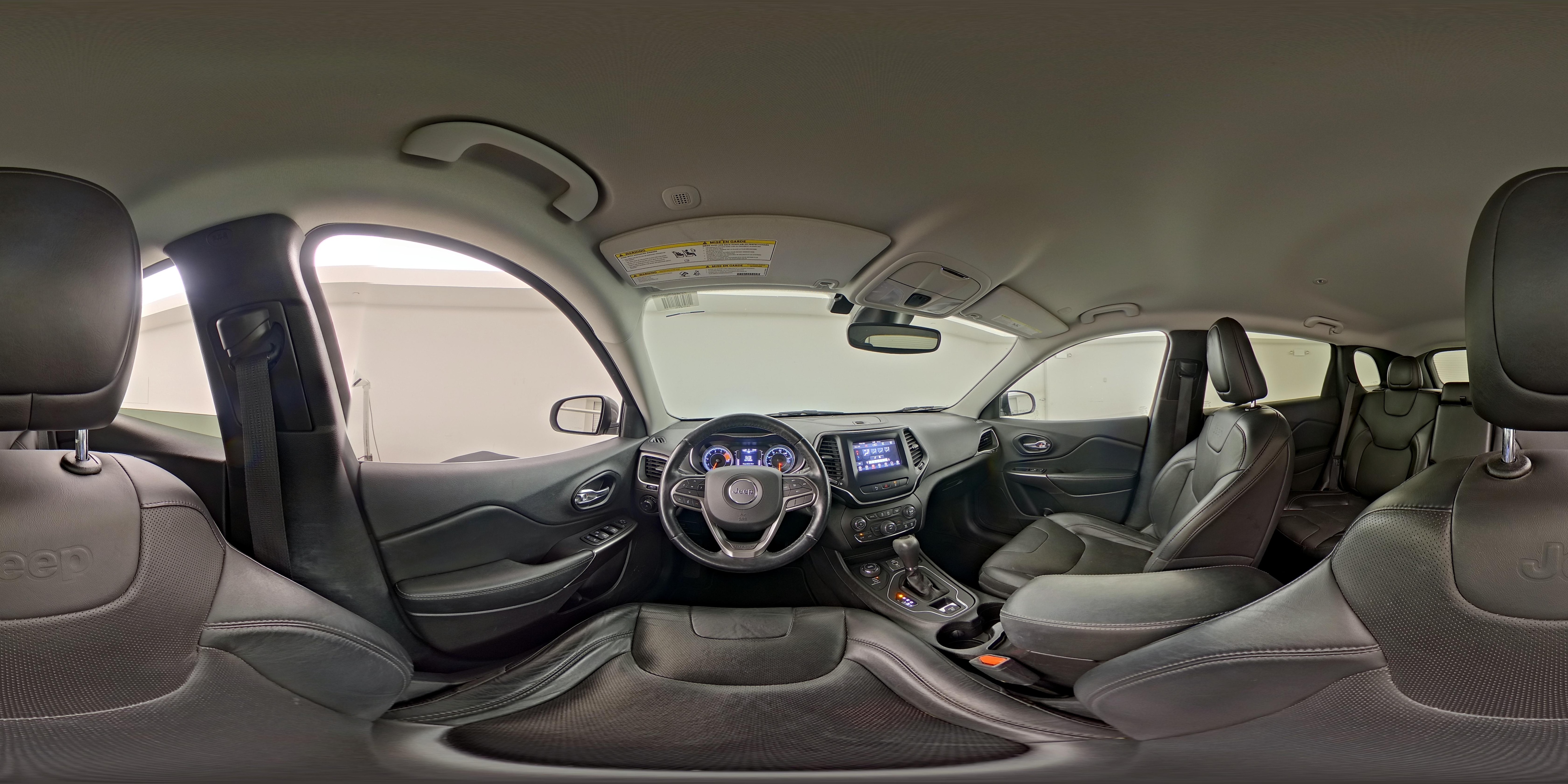 2021 Jeep Cherokee Latitude Lux - Photo 26