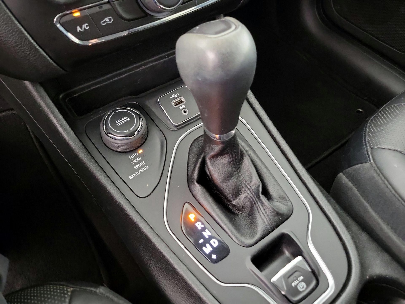 2021 Jeep Cherokee Latitude Lux - Photo 18