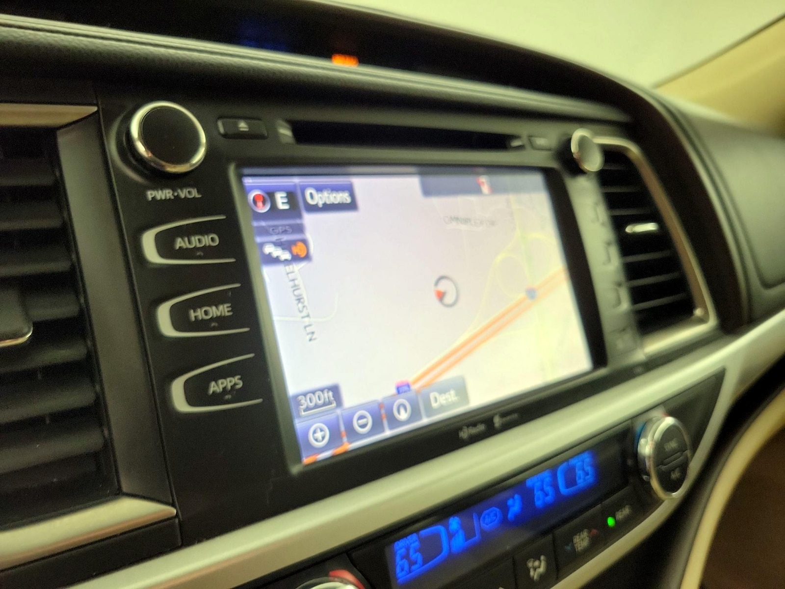 2015 Toyota Highlander XLE - Photo 15