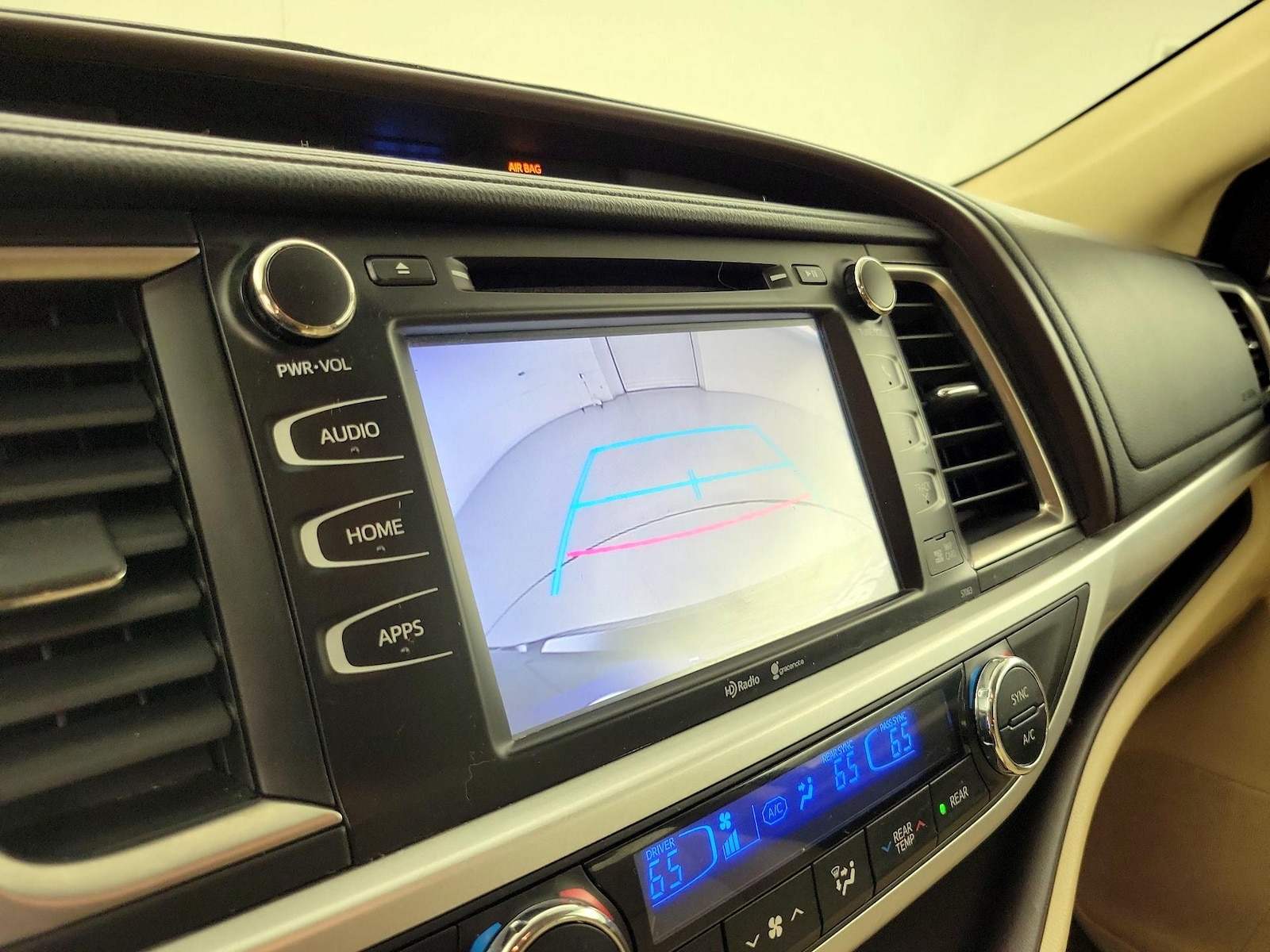 2015 Toyota Highlander XLE - Photo 16
