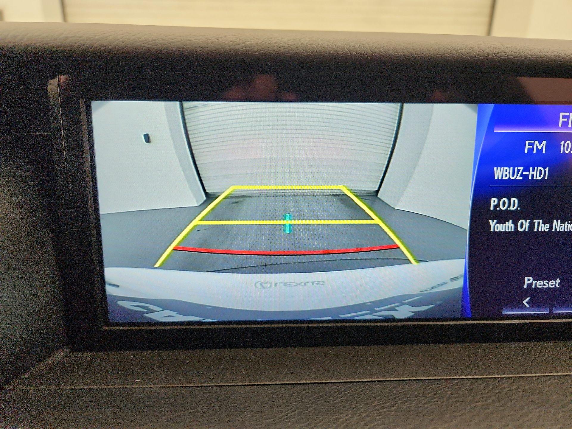 Thumbnail: 2020 Lexus IS - 14