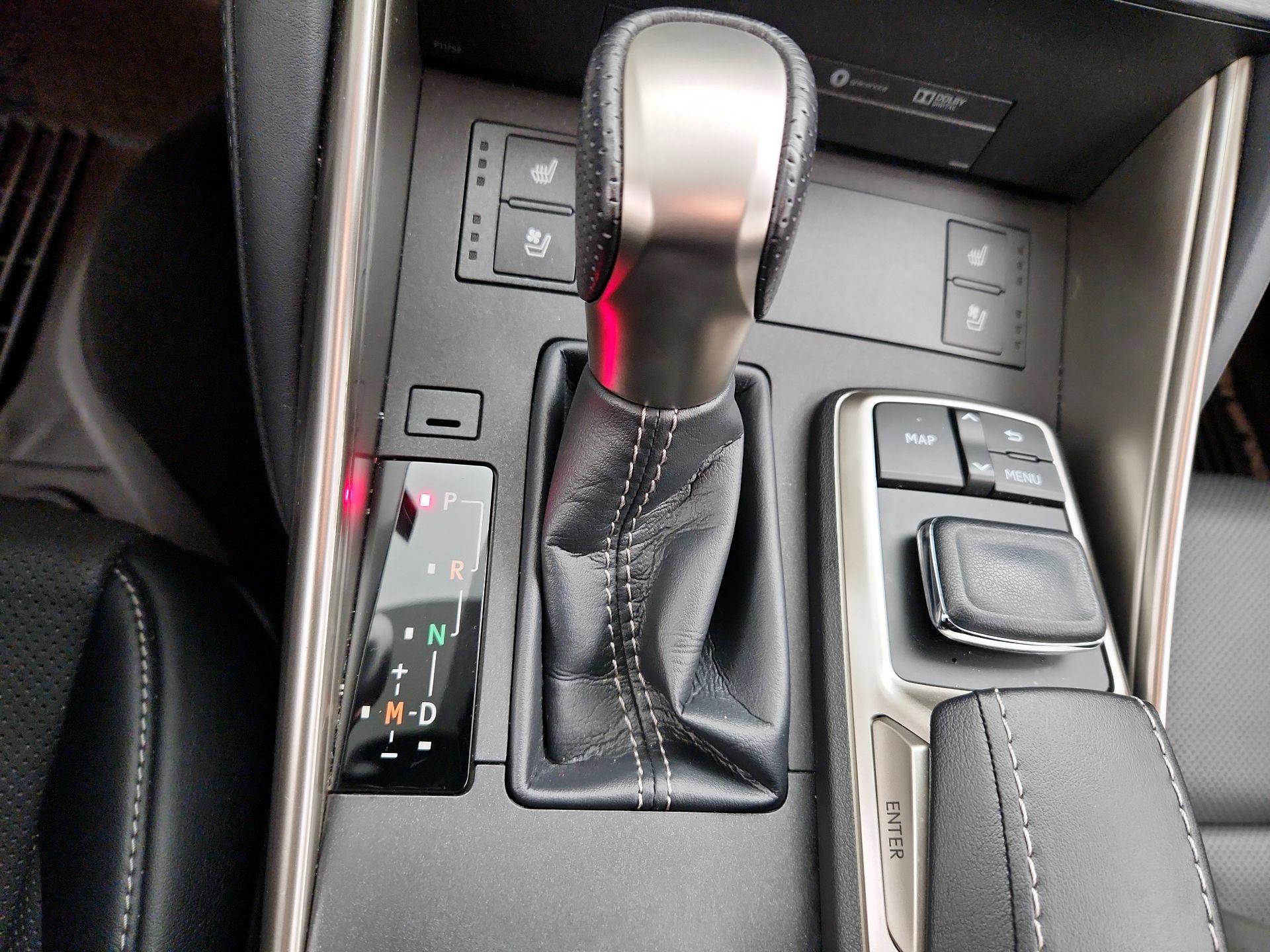 Thumbnail: 2020 Lexus IS - 17