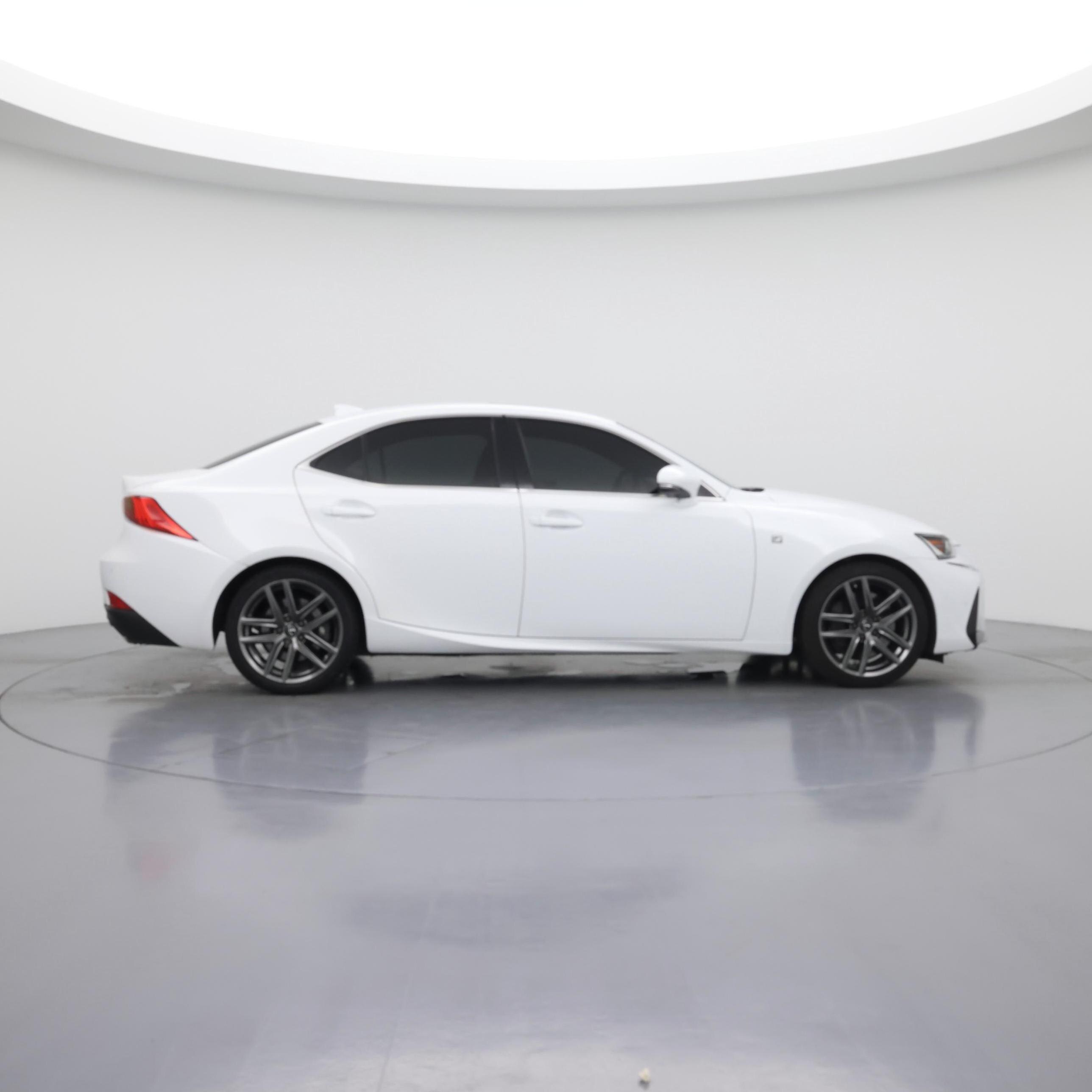 Thumbnail: 2020 Lexus IS - 7