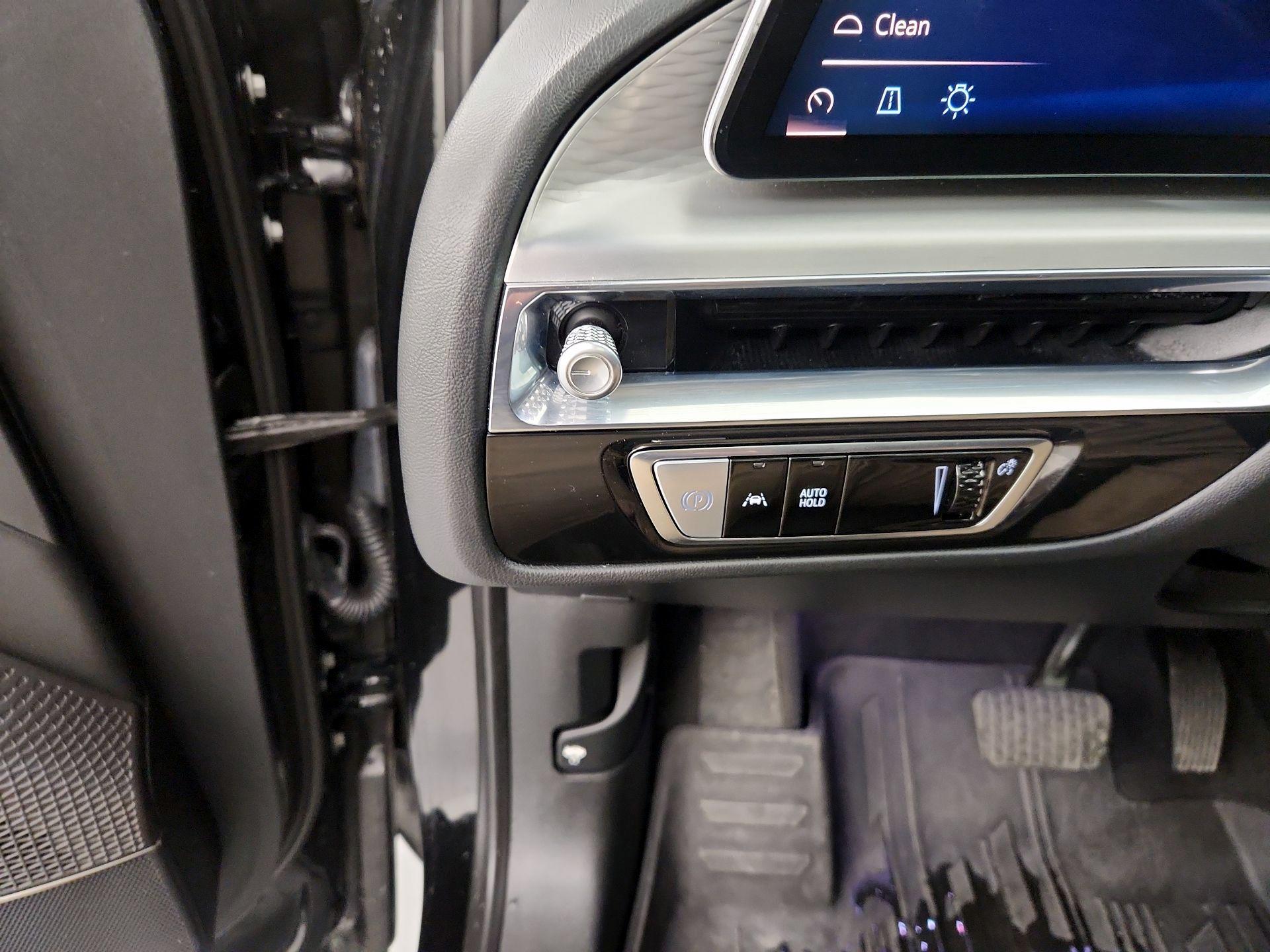 Thumbnail: 2024 Cadillac Lyriq - 13