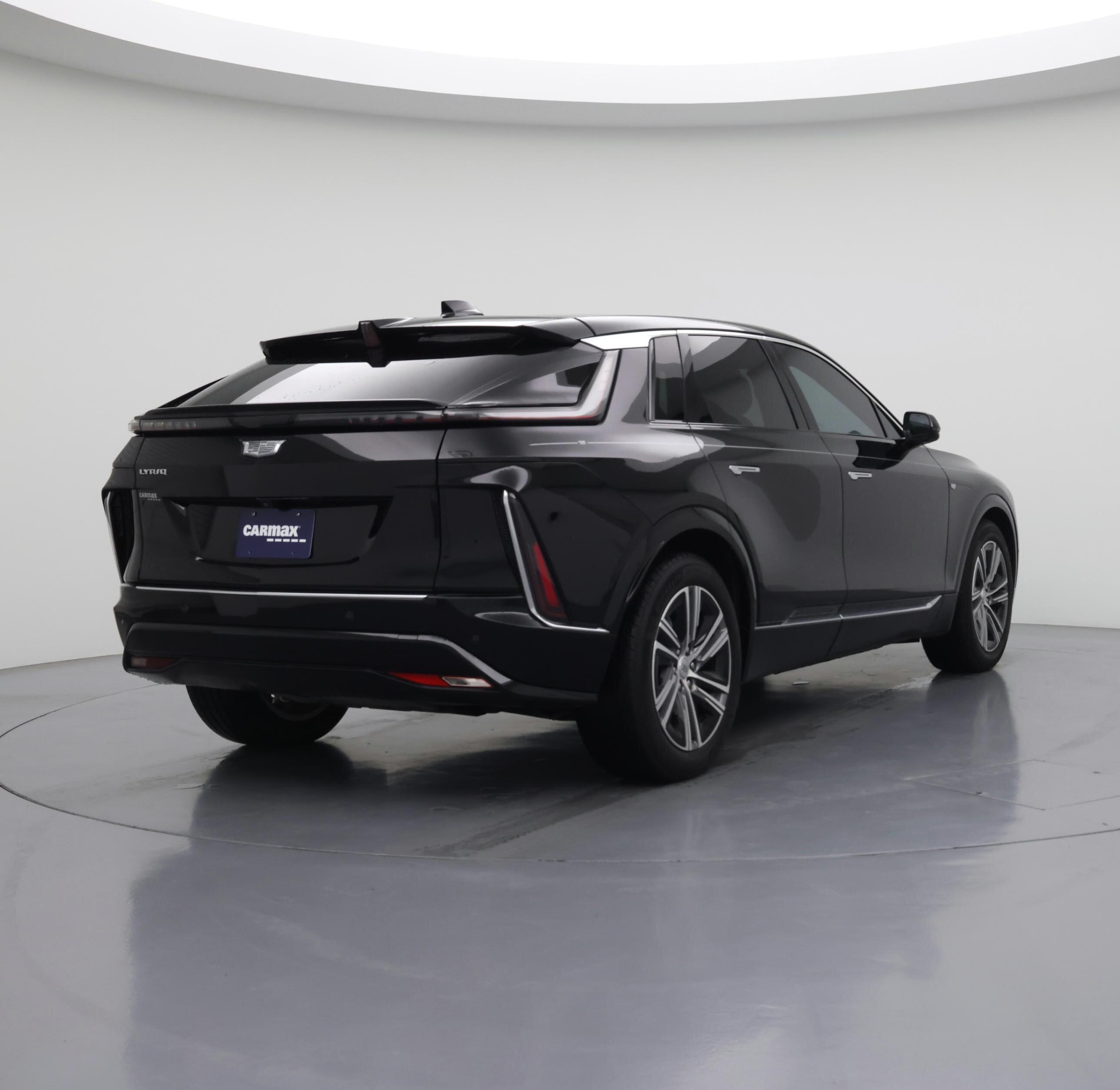 Thumbnail: 2024 Cadillac Lyriq - 8