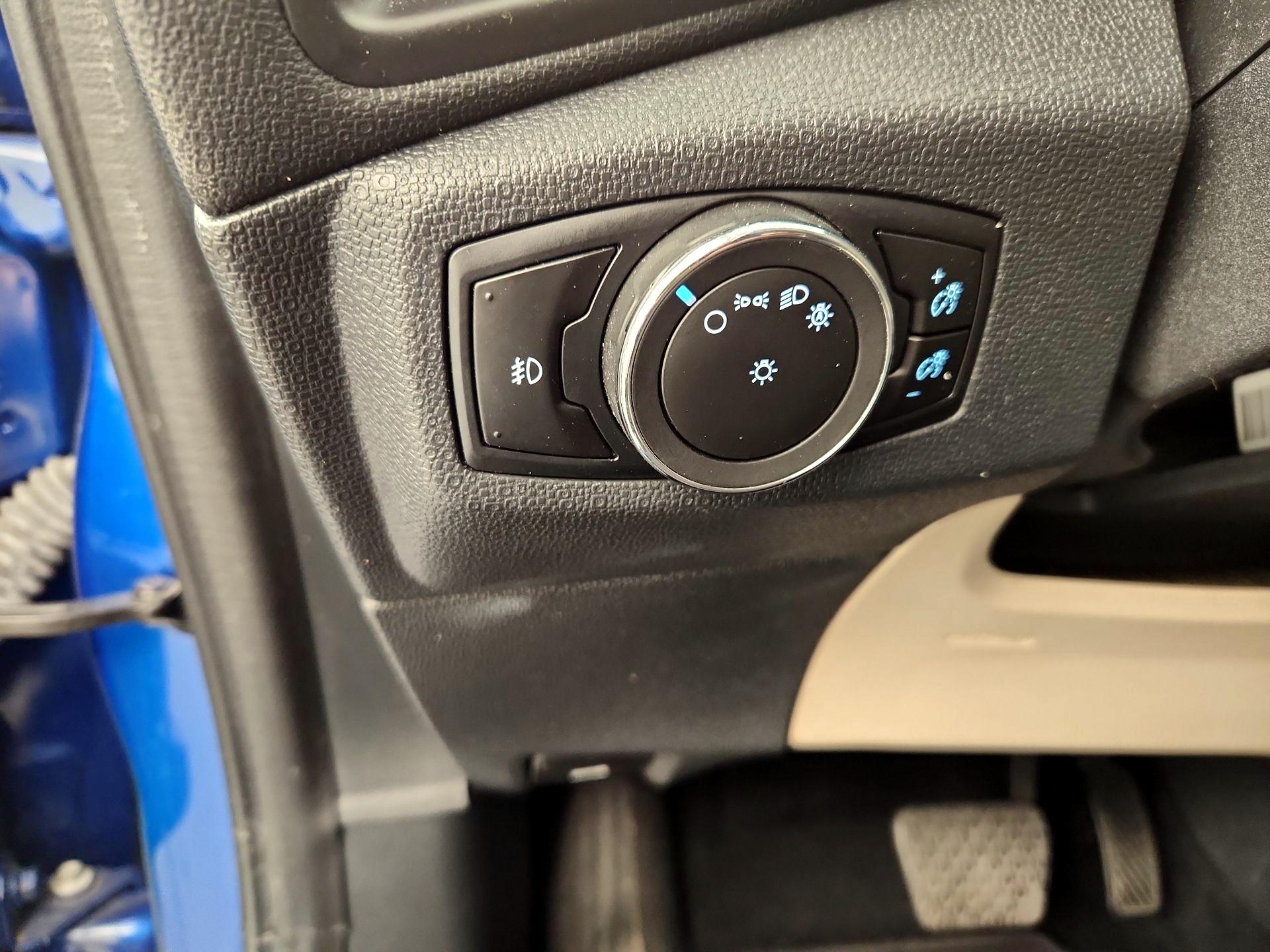 Thumbnail: 2018 Ford EcoSport - 13