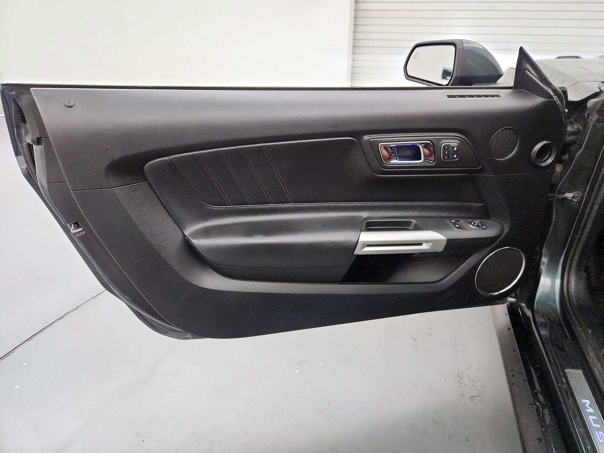 Thumbnail: 2016 Ford Mustang - 12