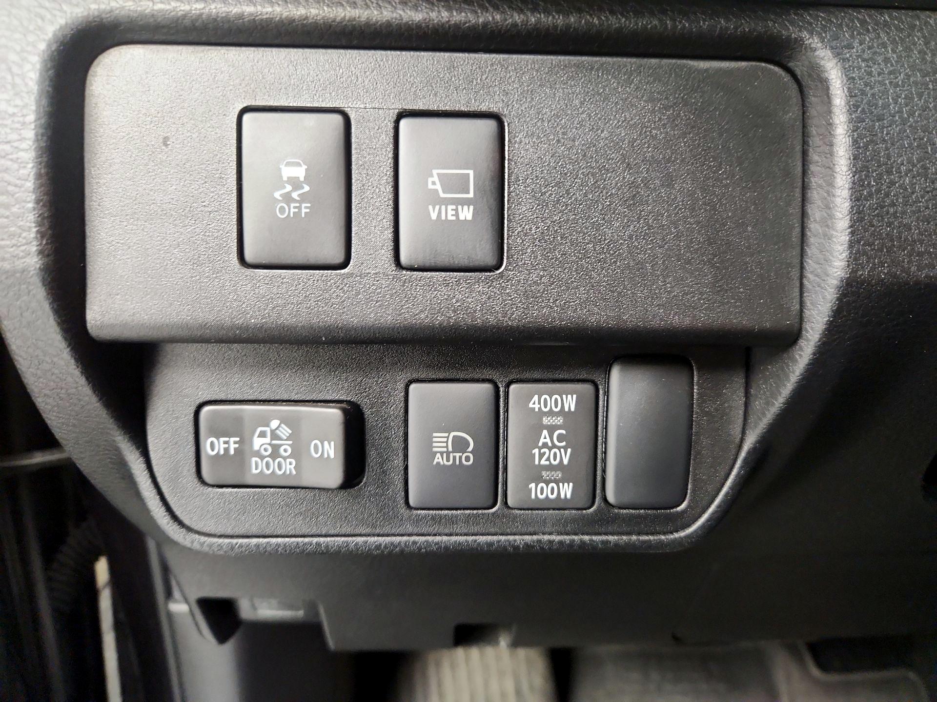 Thumbnail: 2023 Toyota Tacoma - 13