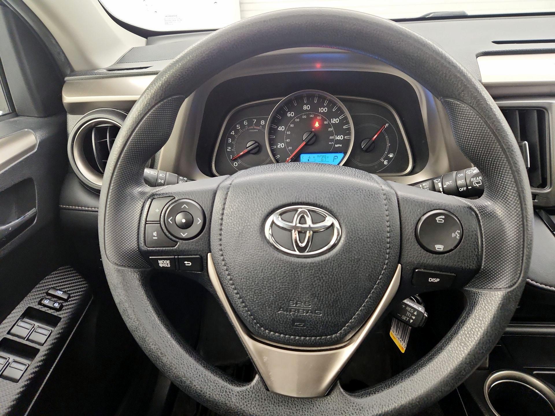 Thumbnail: 2015 Toyota RAV4 - 10