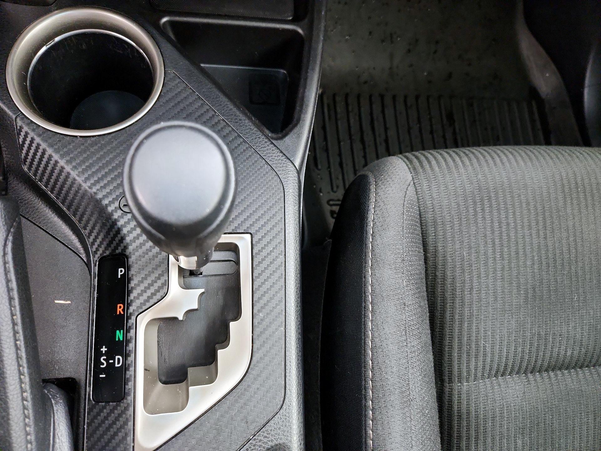 Thumbnail: 2015 Toyota RAV4 - 17