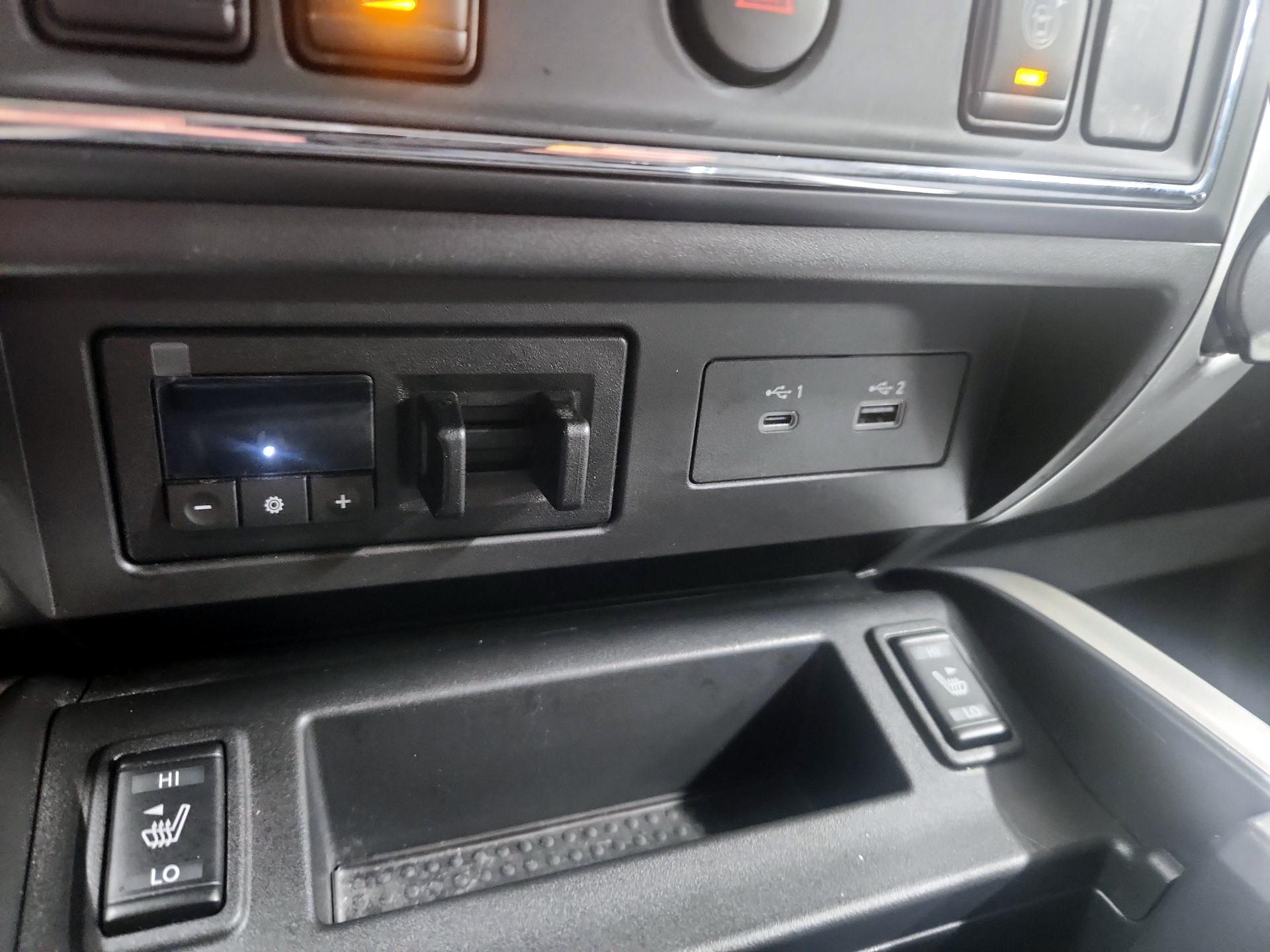 Thumbnail: 2021 Nissan Titan - 18