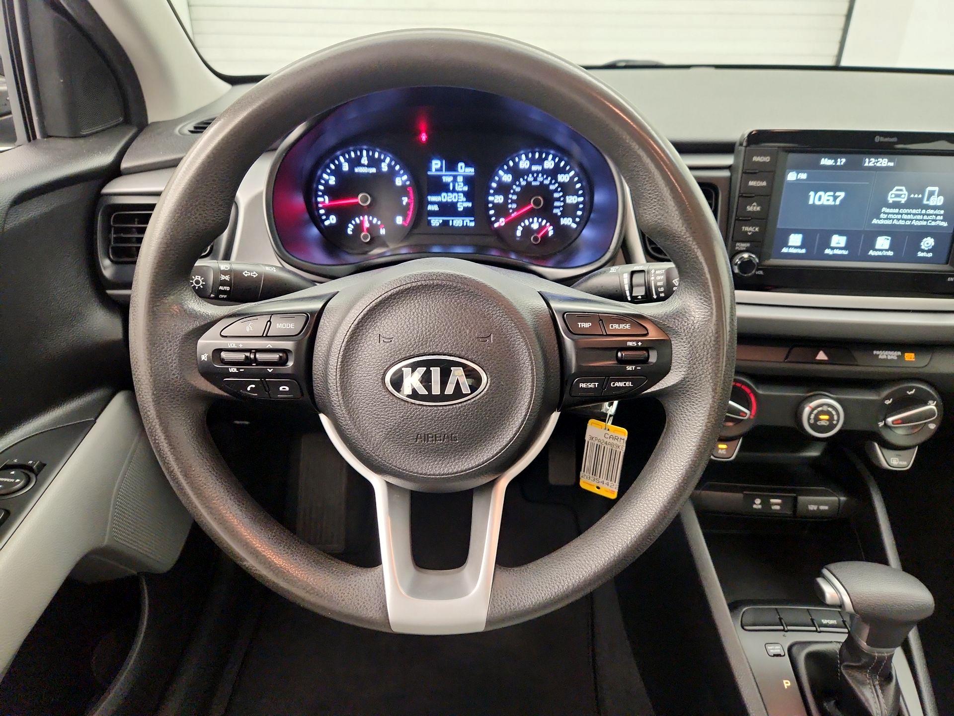 Thumbnail: 2019 Kia Rio - 10