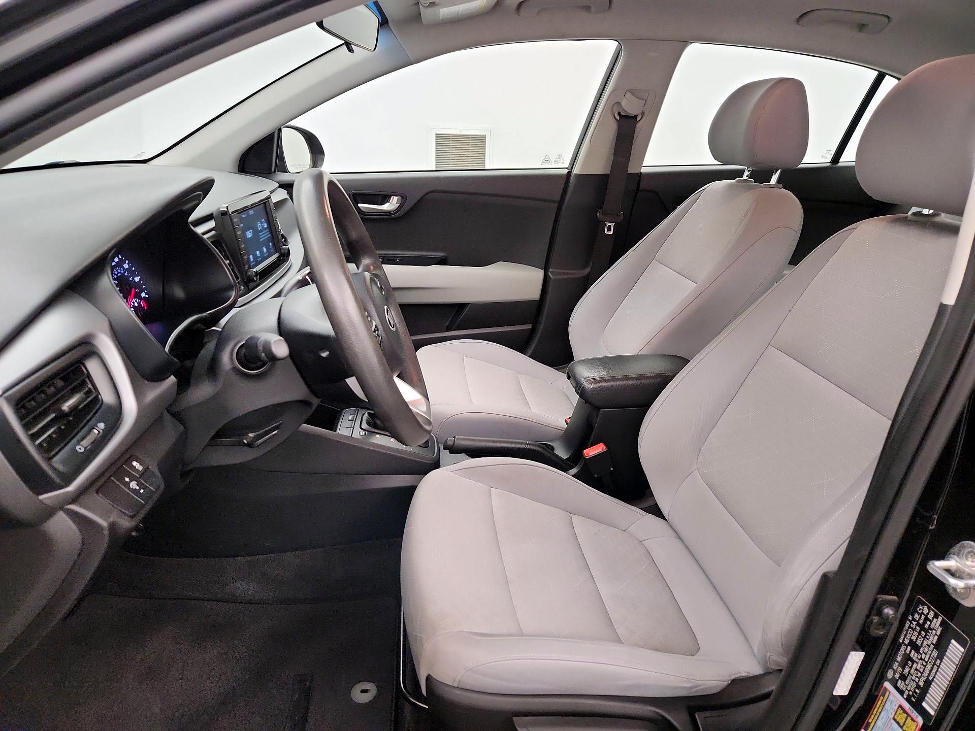 Thumbnail: 2019 Kia Rio - 11