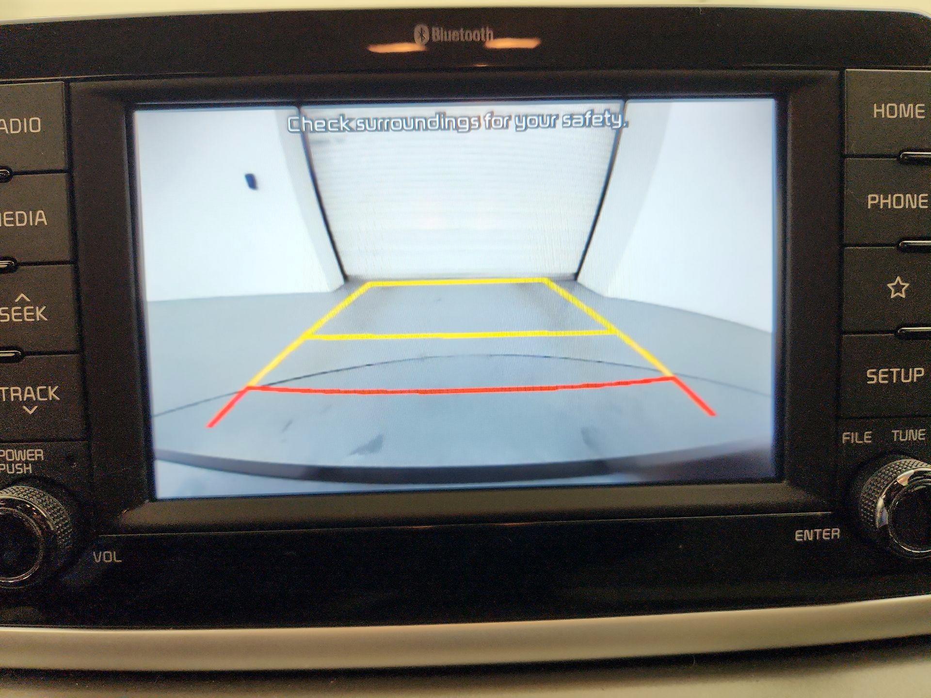 Thumbnail: 2019 Kia Rio - 14