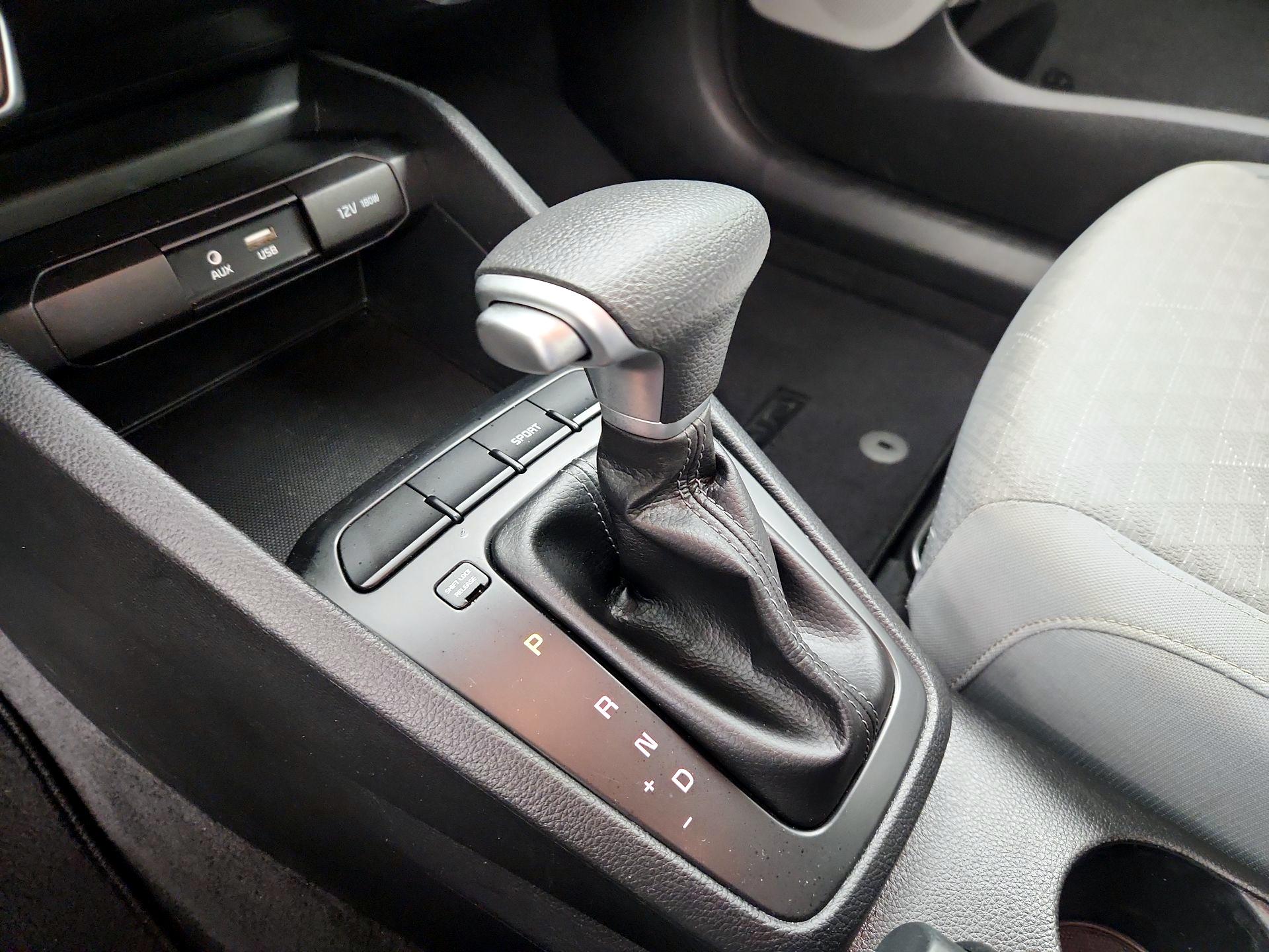 Thumbnail: 2019 Kia Rio - 17