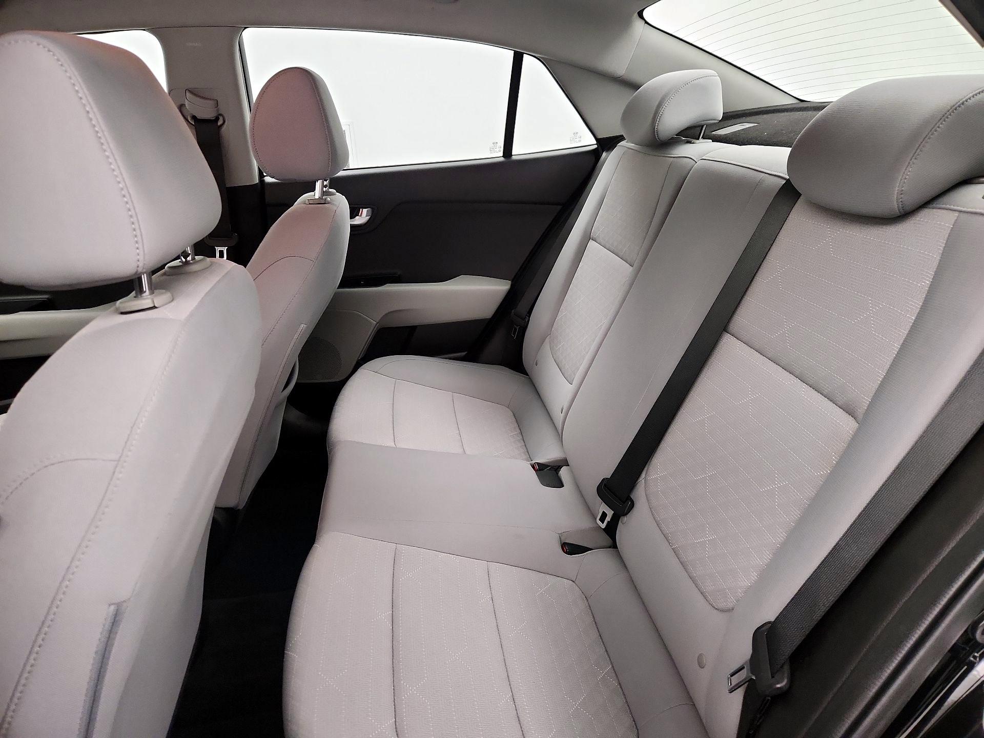 Thumbnail: 2019 Kia Rio - 19