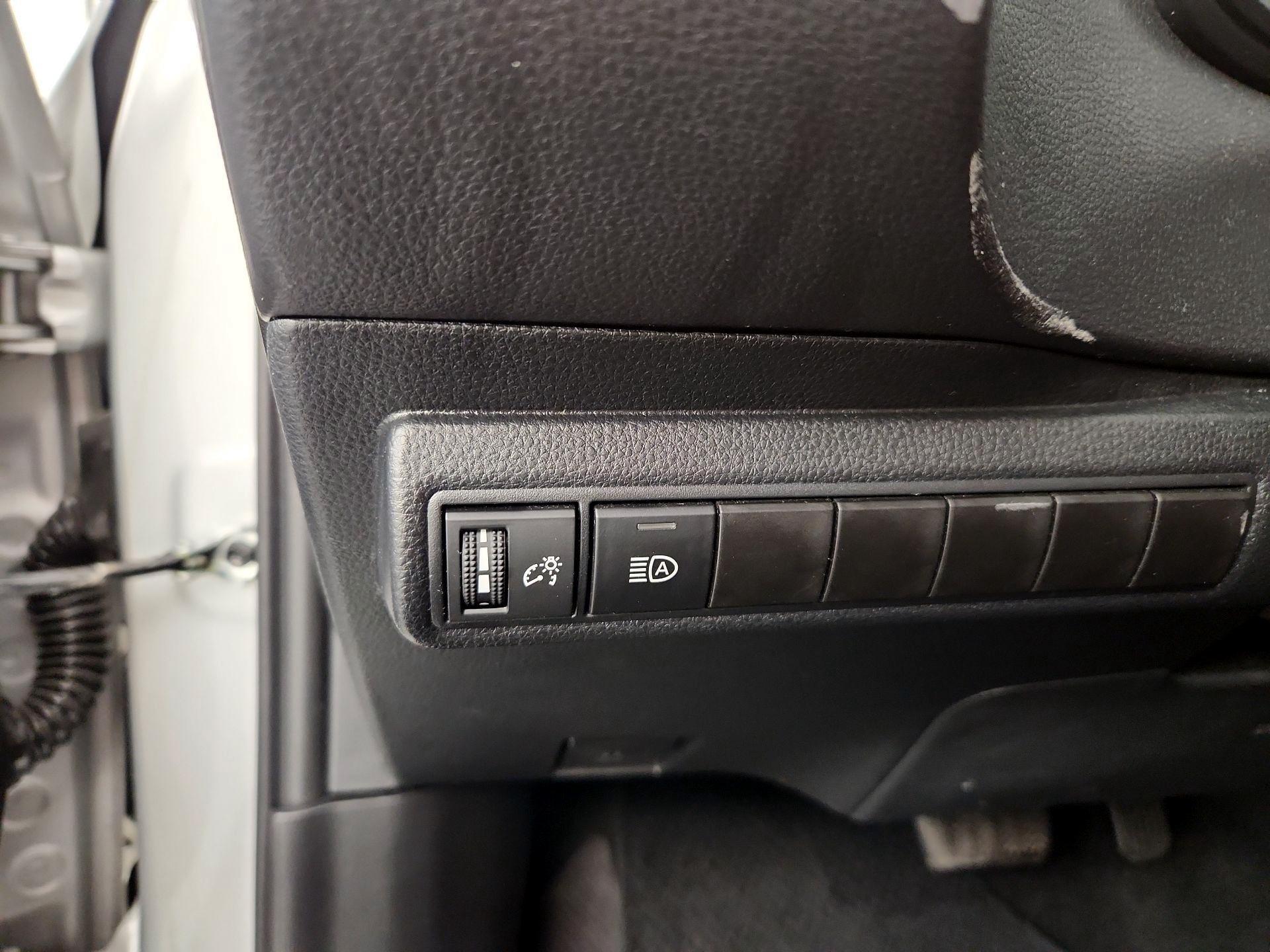 Thumbnail: 2024 Toyota Corolla - 13