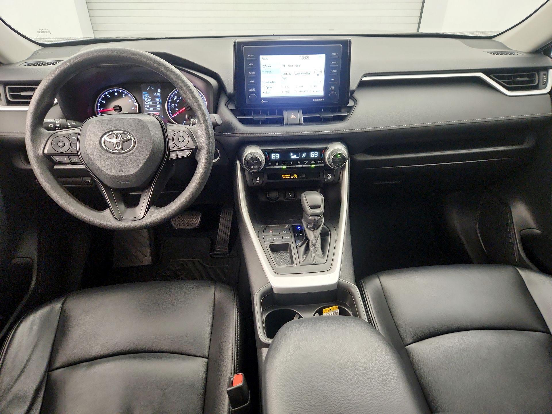 Thumbnail: 2021 Toyota RAV4 - 9