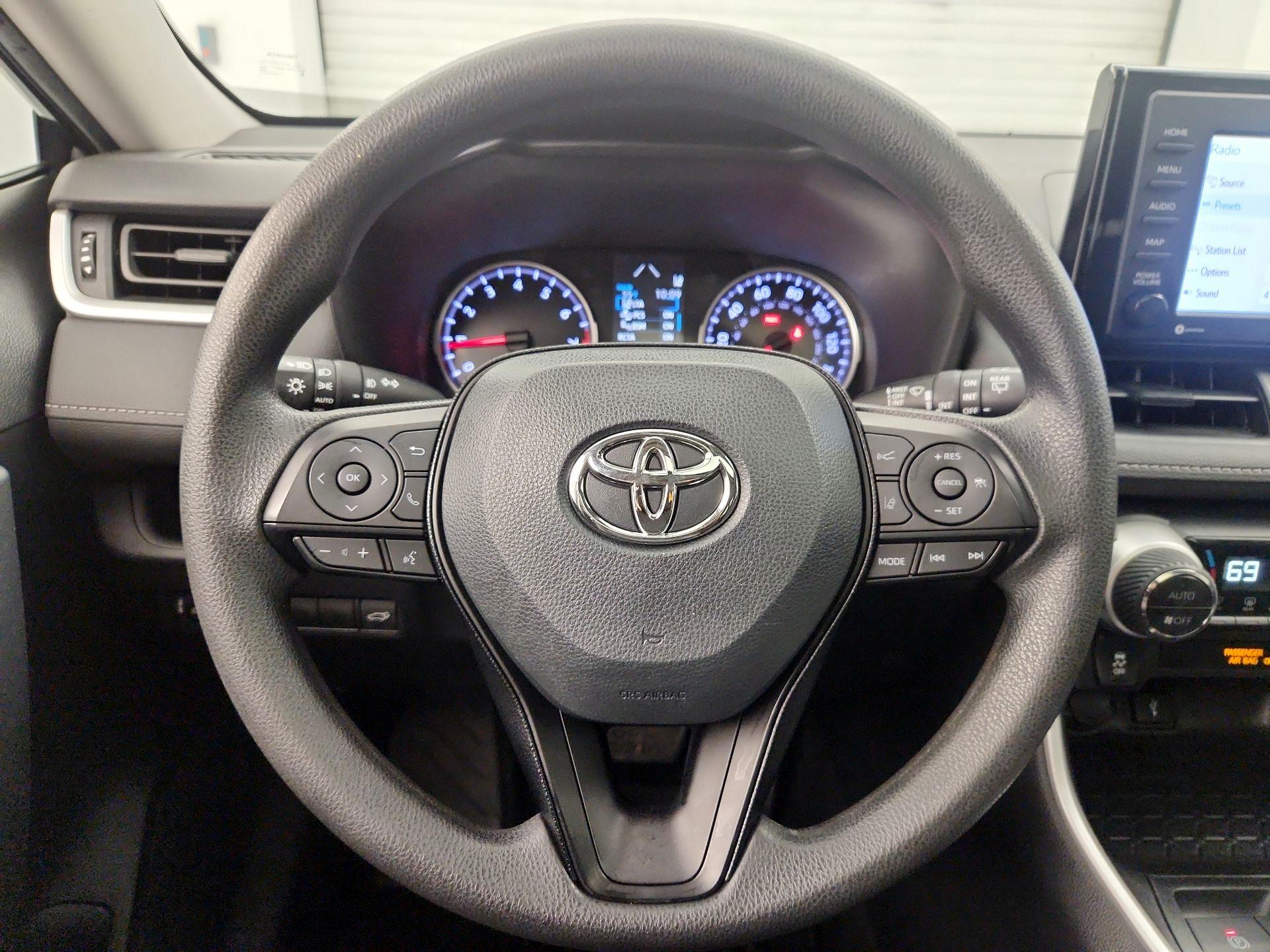 Thumbnail: 2021 Toyota RAV4 - 10